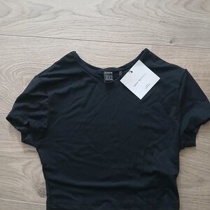 SHEIN Classic Black Short Sleeve Crop Top